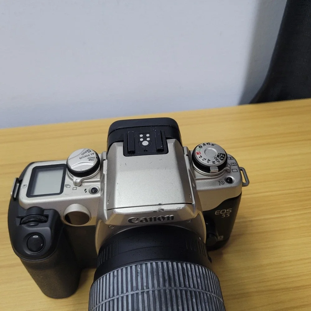 Canon EOS 55 35mm Camera Sigma 70-300mm Date Back Zoom Lens Japan Read